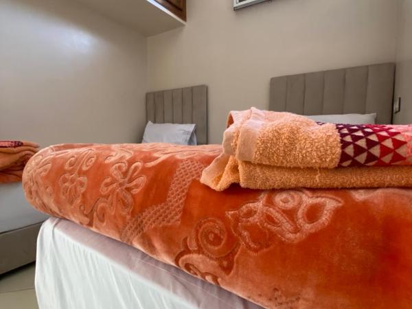 Dar Bennis médina : photo 1 de la chambre chambre lits jumeaux avec salle de bains commune