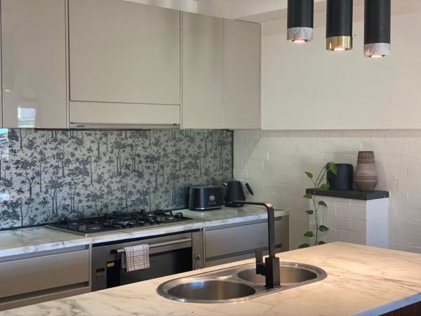 Byron Butter Factory Apartments : photo 3 de la chambre appartement 3 chambres