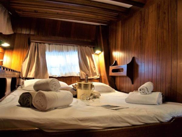 DonnaMarisa : photo 3 de la chambre chambre double avec salle de bains privative