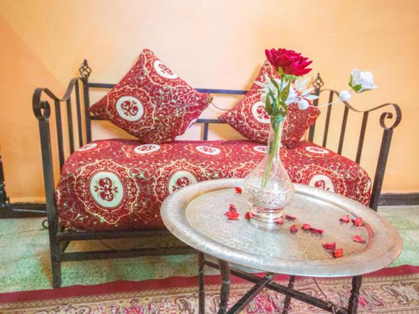 Maison Adam : photo 3 de la chambre chambre double avec salle de bains privative