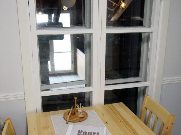 LAURI Historical Log House Manor : photo 9 de la chambre studio v