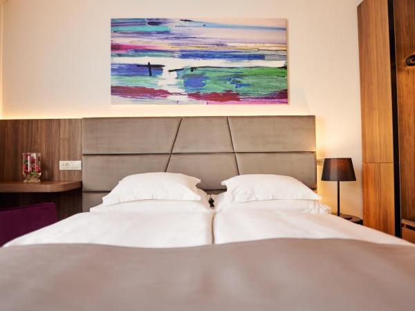 Hotel Paris : photo 8 de la chambre chambre familiale supérieure - côté mer