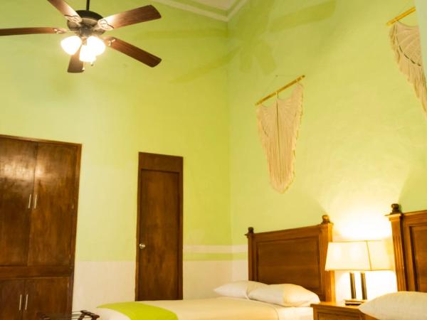 Hotel Boutique La Mision De Fray Diego : photo 5 de la chambre studio avec salon, salle à manger, cuisine Équipée et entrée indépendante