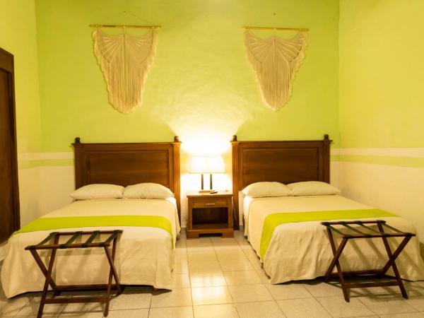 Hotel Boutique La Mision De Fray Diego : photo 3 de la chambre studio avec salon, salle à manger, cuisine Équipée et entrée indépendante