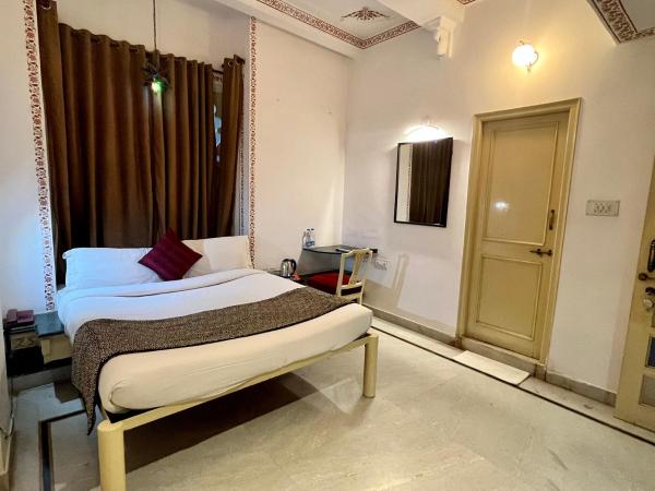 Hotel The Tiger : photo 3 de la chambre chambre double standard avec ventilateur