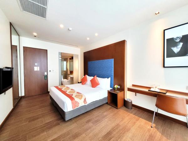 On 8 Sukhumvit Nana Bangkok by Compass Hospitality : photo 3 de la chambre hébergement lit king-size premier saffron 