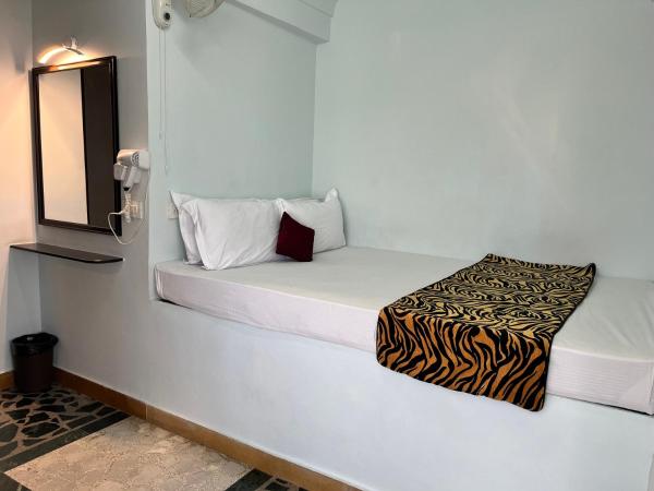 Hotel The Tiger : photo 6 de la chambre chambre familiale - vue sur lac