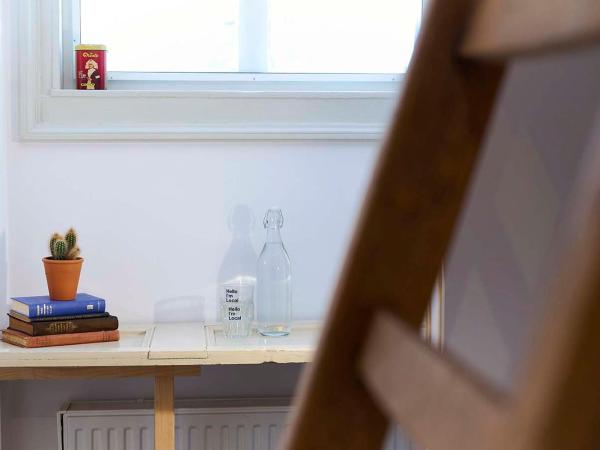 Hello I'm Local - Boutique Hostel : photo 3 de la chambre chambre lits jumeaux avec salle de bains privative