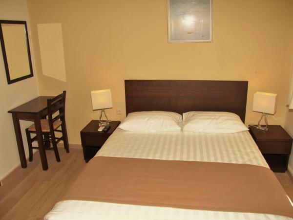 Rea Hotel : photo 4 de la chambre chambre double Économique