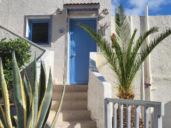 Room in Studio - One Room Private Suite : photo 2 de la chambre chambre triple