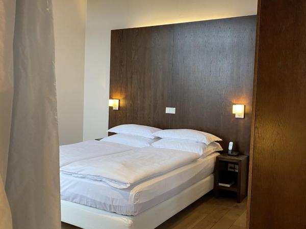 The New Yorker Hotel Köln-Messe : photo 7 de la chambre studio avec balcon