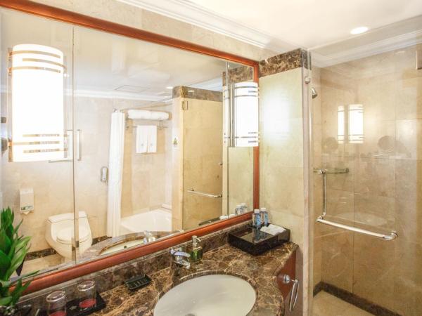 The Pavilion Hotel Shenzhen (Huaqiang NorthBusiness Zone) : photo 1 de la chambre chambre lit queen-size deluxe