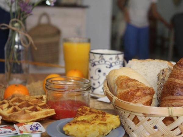 Boutike Guesthouse : photo 3 de la chambre chambre double ou lits jumeaux