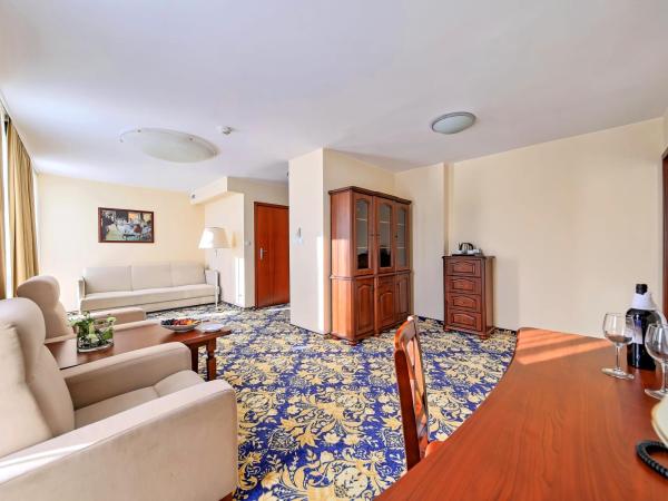 Hotel Gromada Warszawa Centrum : photo 2 de la chambre suite deluxe