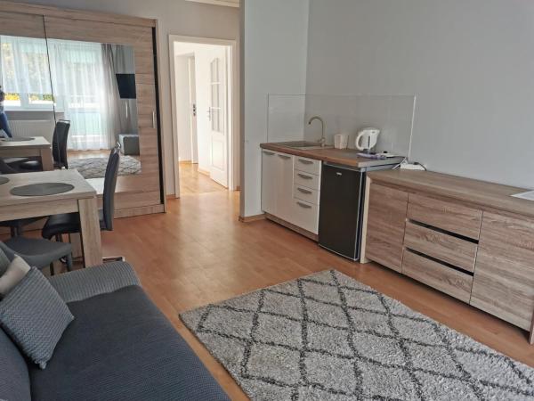 SP ZOZ Sanatorium Uzdrowiskowe MSWiA w Kołobrzegu : photo 1 de la chambre appartement avec balcon