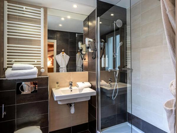 Hotel Ariane Montparnasse by Patrick Hayat : photo 2 de la chambre chambre double supérieure