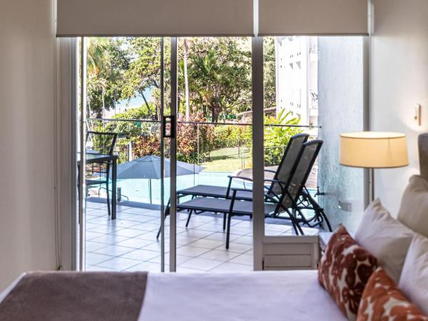 Beaches Holiday Apartments - Official Onsite Reception & Check In : photo 6 de la chambre appartement 2 chambres - vue sur piscine