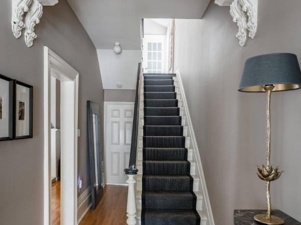 Downtown Luxury Victorian Retreat : photo 3 de la chambre chambre de luxe moderne