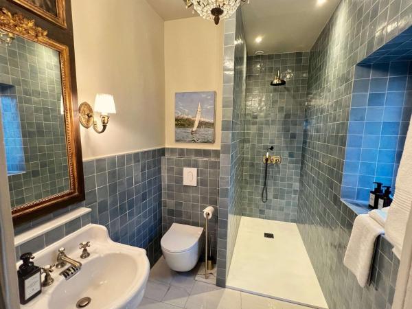 Maison Loire : photo 9 de la chambre chambre lit queen-size - vue sur jardin