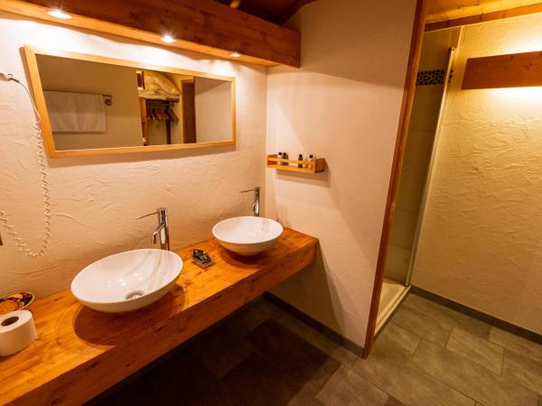 Hotel Restaurant Les Lilas : photo 7 de la chambre suite junior