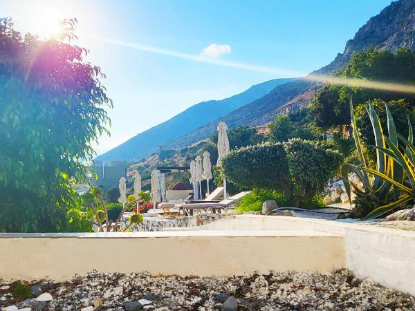 Room in Apartment - Beautiful and Spacious Room near Cretan Sea : photo 5 de la chambre chambre triple