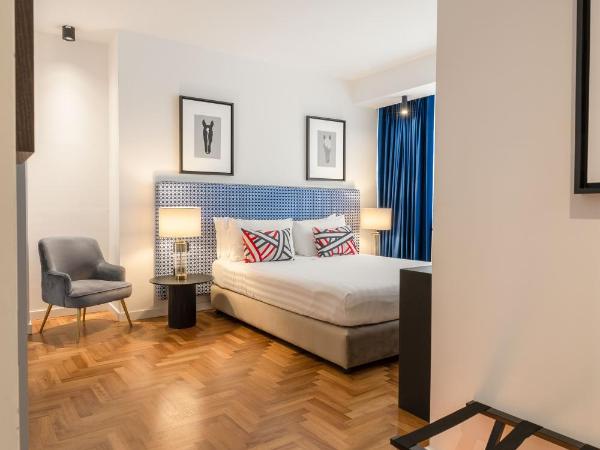 Le Mummarelle Napoli : photo 2 de la chambre standard king room – via santa lucia 20