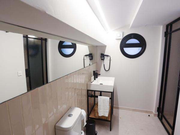 Mythic Valencia : photo 3 de la chambre grande chambre double