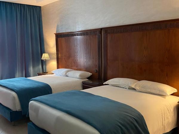 Hotel Azur : photo 9 de la chambre suite