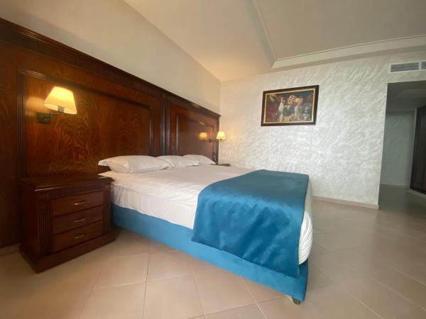 Hotel Azur : photo 5 de la chambre chambre double deluxe