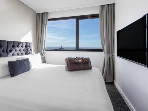 Meriton Suites Kent Street, Sydney : photo 10 de la chambre suite 3 chambres altitude