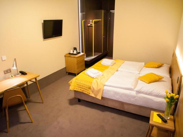 Hotel Golf Prague : photo 1 de la chambre chambre double ou lits jumeaux dépendance - bâtiment annexe