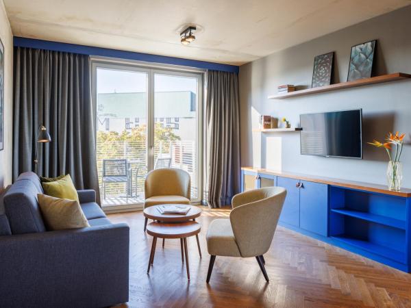 Downtown Apartments Mitte-Wedding : photo 1 de la chambre grand appartement 2 chambres bleu