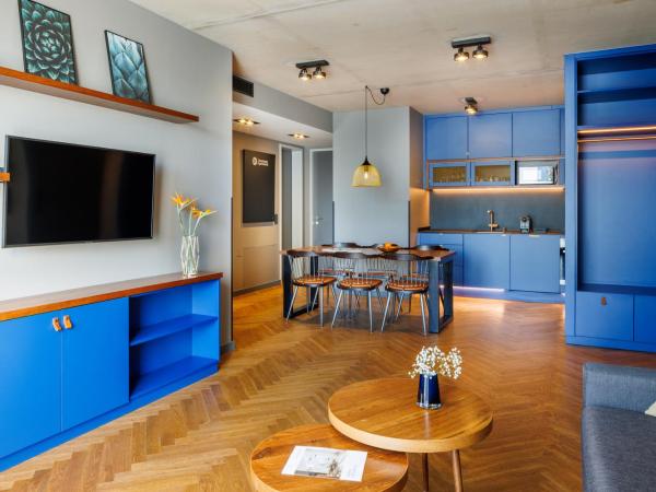 Downtown Apartments Mitte-Wedding : photo 3 de la chambre grand appartement 2 chambres bleu