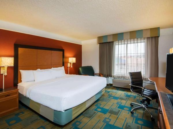 La Quinta by Wyndham Colorado Springs South Airport : photo 3 de la chambre chambre lit king-size deluxe