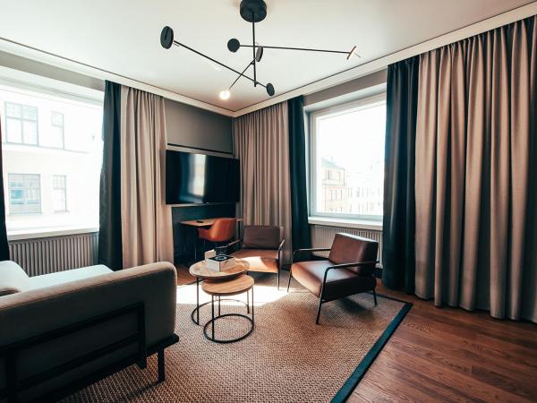 Clarion Hotel Mestari : photo 5 de la chambre suite junior avec 2 lits king-size