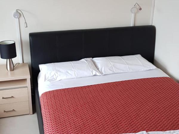 Harringtons102 : photo 2 de la chambre chambre quadruple avec balcon