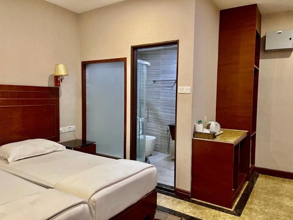 Fan Holiday Hotel : photo 10 de la chambre chambre familiale