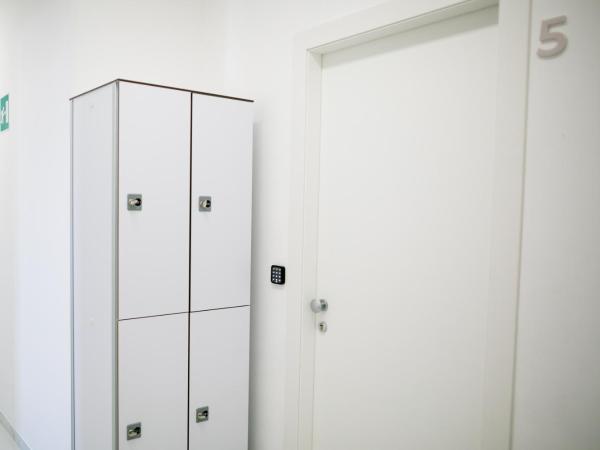 B&B Best Hostel Milano : photo 8 de la chambre lit simple dans dortoir pour femmes