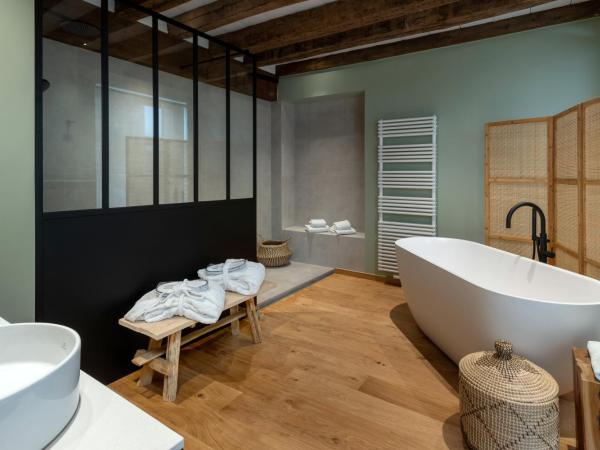 Martin's Relais : photo 3 de la chambre suite deluxe - vue sur canal