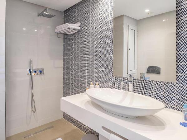 Royal Azur Thalassa : photo 4 de la chambre suite familiale