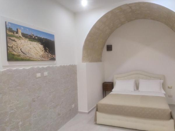 Hotel Ortigia Royal Suite : photo 5 de la chambre suite lit queen-size