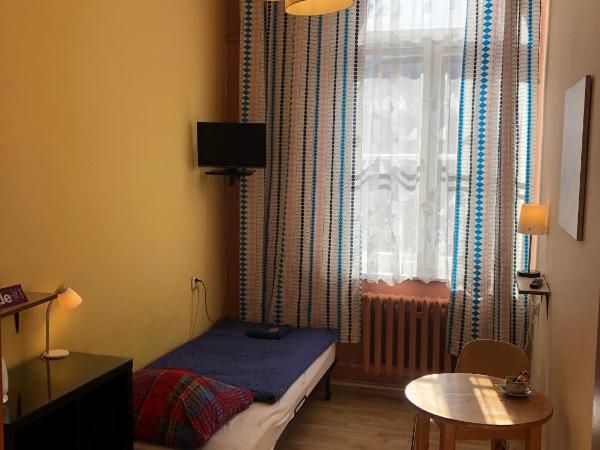 U Szermierzy : photo 1 de la chambre chambre simple avec douche 