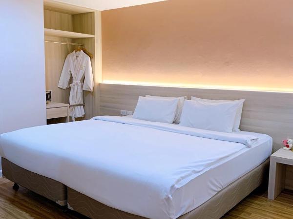 Miloft Sathorn Hotel - SHA Plus Certified : photo 1 de la chambre suite exécutive