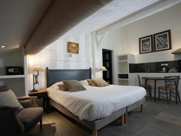Auberge De La Poulcière : photo 1 de la chambre suite junior lit king-size