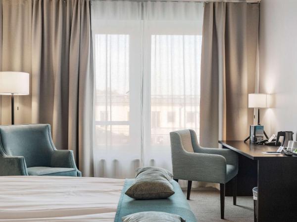 Best Western Plus Hotel Plaza : photo 3 de la chambre chambre lit queen-size classique