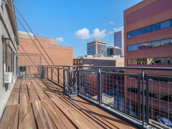 Good Hotels Downtown Denver : photo 4 de la chambre studio avec terrasse
