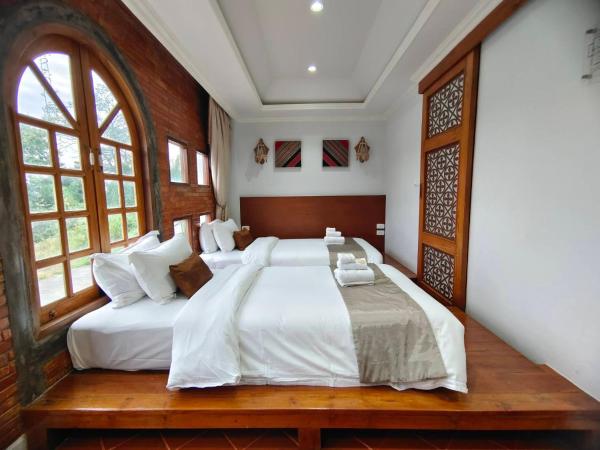 Lanna Oriental Hotel - SHA Extra Plus : photo 2 de la chambre hébergement lits jumeaux de style lanna