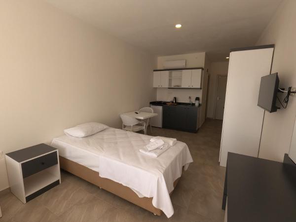 Lofts Alanya Luna Hotel : photo 4 de la chambre chambre familiale avec balcon
