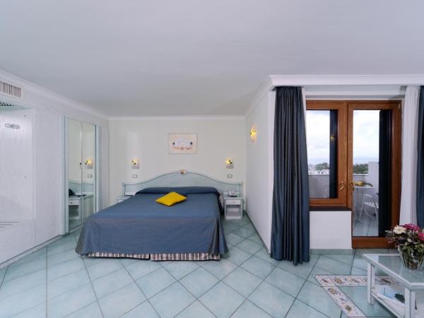 Hotel Bellevue Benessere & Relax : photo 2 de la chambre chambre triple supérieure