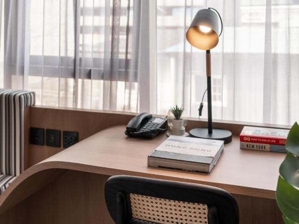 Seekers Finders Rama IV Hotel SureStay Collection by BW : photo 4 de la chambre chambre lit king-size premier